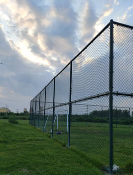 黄浦球场隔离网铁丝网篮球场围栏网运动场防护网实体工厂